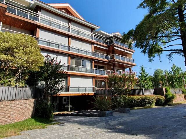 #52 - Departamento para Alquiler en Montevideo - UY-MO